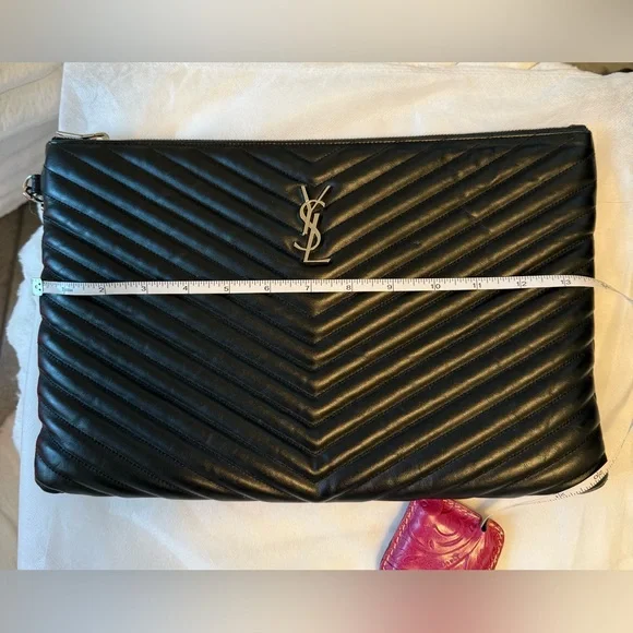 VGC/Excellent Yves Saint Laurent Black Chevron Clutch! COA included! - Picture 11 of 16